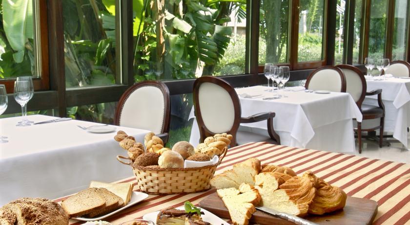 Отель Barradas Parque Hotel & Spa