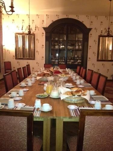 Отель Hotel Landgoed Ekenstein