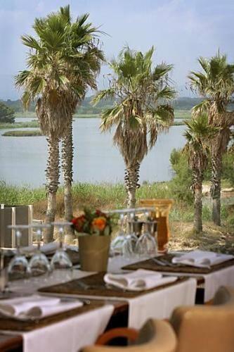 Отель Hotel Saint-Aygulf
