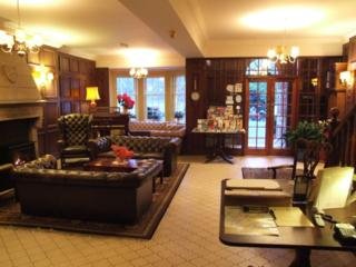 Knipoch Hotel