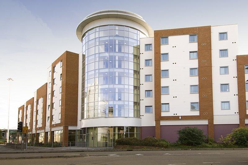 Отель Premier Inn Reading Central