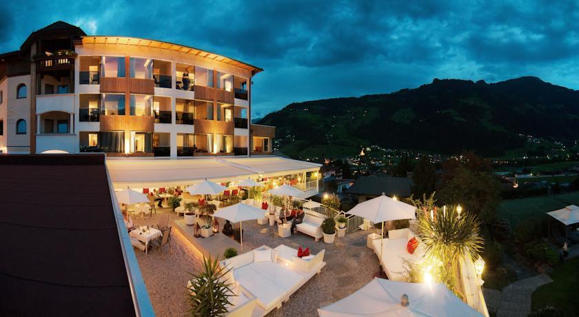 Отель Life & Spa Hotel Stefanie