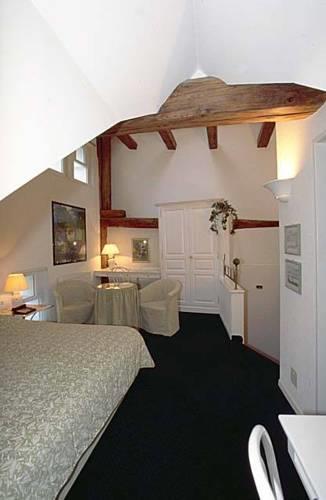 Отель Hotel Hirschen Rapperswil-Jona