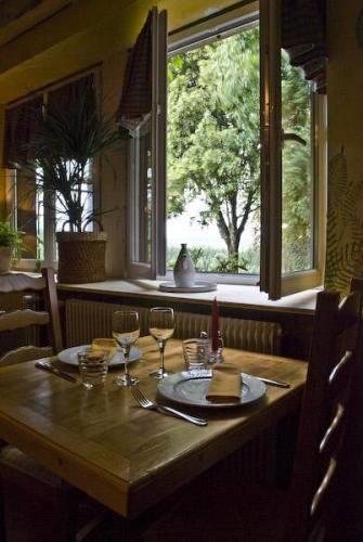 Отель Hôtel Restaurant La Vigotte