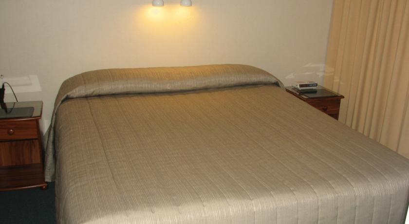 Отель ASURE Sundowner Motel