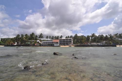 Отель Miltons Beach Resort