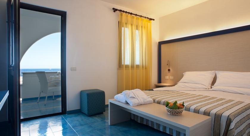 Отель Pietrablu Resort & Spa