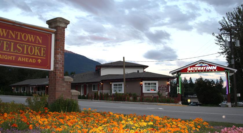 Отель Revelstoke Gateway Inn