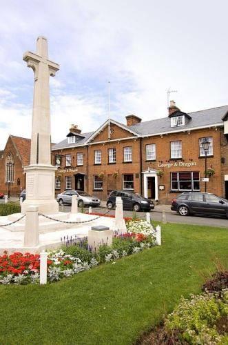Отель Premier Inn Marlow