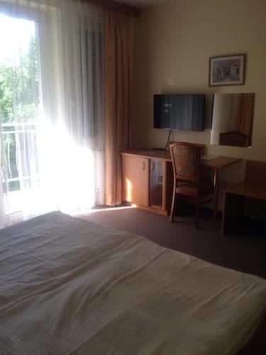 Отель Bella Hotel