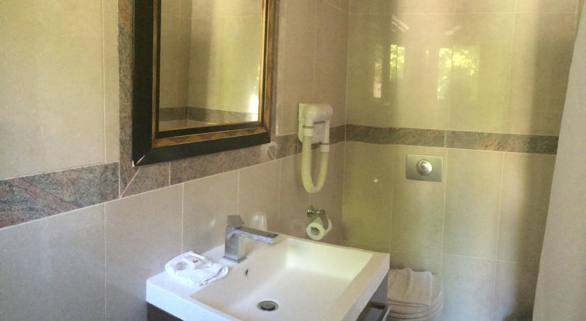 Отель Hôtel Saint Alban