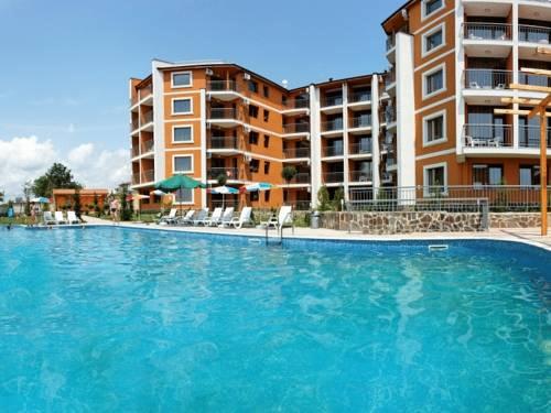 Отель Vemara Club