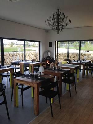 Отель Logis Hotel Le Domaine de Baulieu