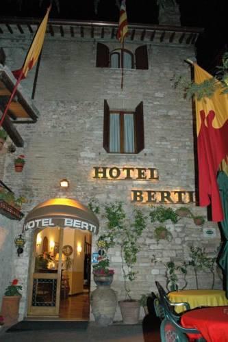 Отель Hotel Berti
