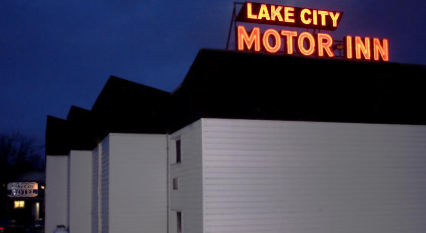 Отель Lake City Motel
