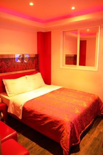 Отель Ritz Hotel Jongno