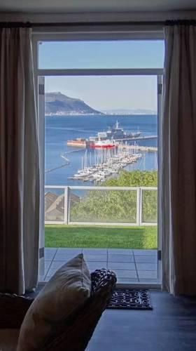 Апартаменты Sea The View Self Catering