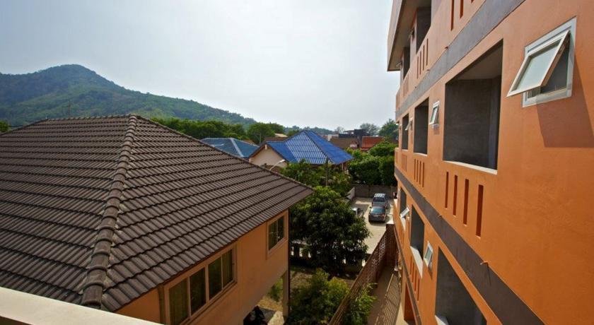 Хостел Baan Kamala Hostel