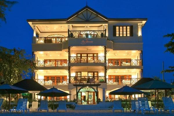 Апартаменты The St. James Condominium Hotel
