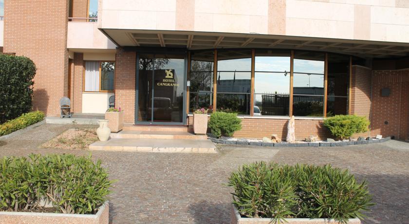 Отель Hotel Cangrande Di Soave