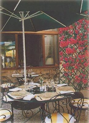 Отель Logis de L'Europe Restaurant Le Cepage