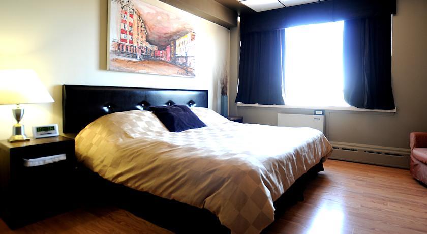 Отель Hotel Chicoutimi