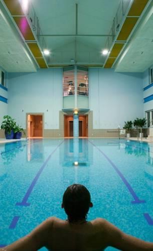 Отель Kents Hill Park