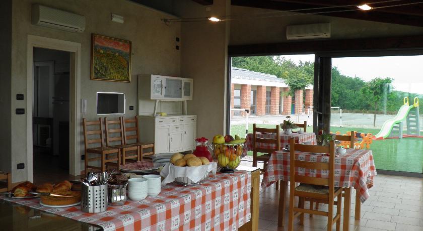Отель Agriturismo Cascina Fonda