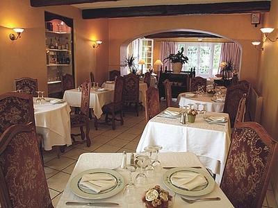 Отель Logis Les Magnanarelles