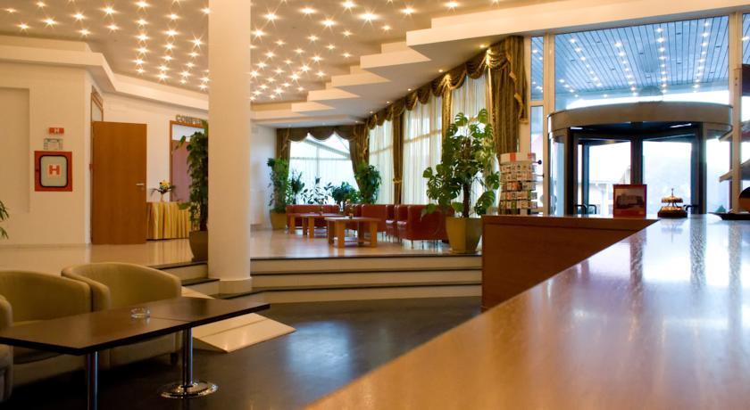Отель Andy Hotel