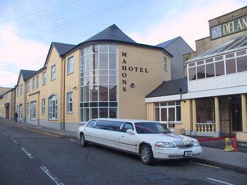 Отель Mahon's Hotel