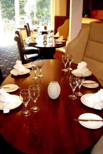 Отель Oaklands Hotel