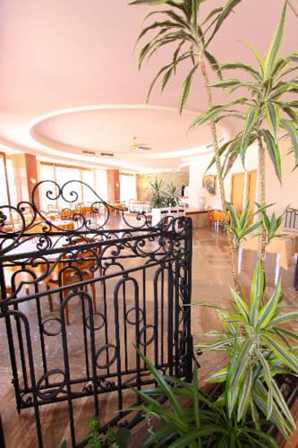 Отель Grand Hôtel De Calvi