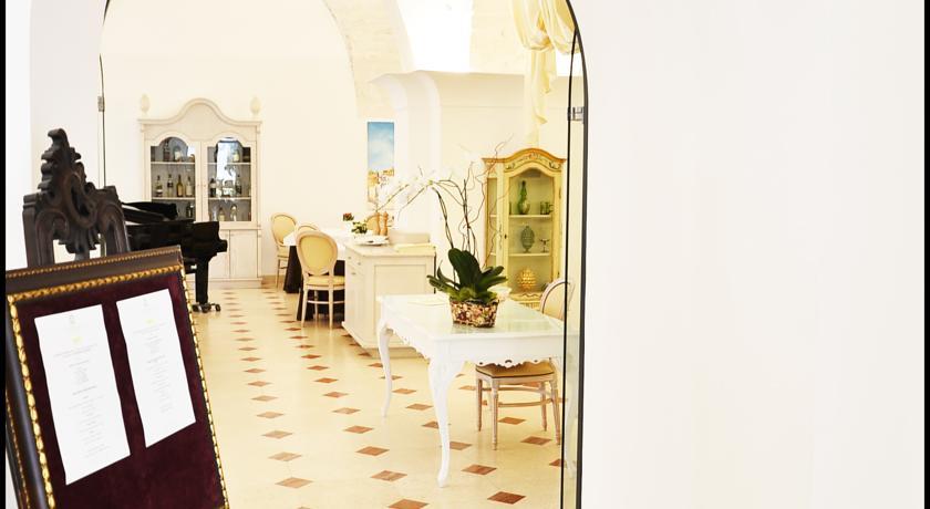Отель Ostuni Palace