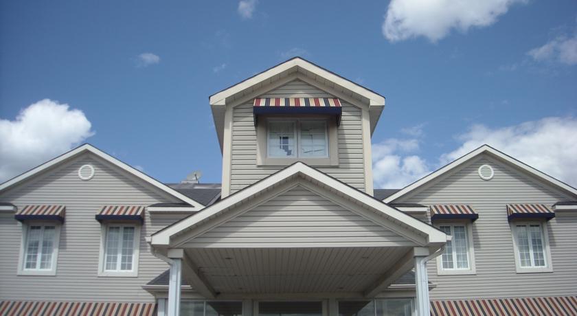 Отель Howard Johnson Inn Rigaud