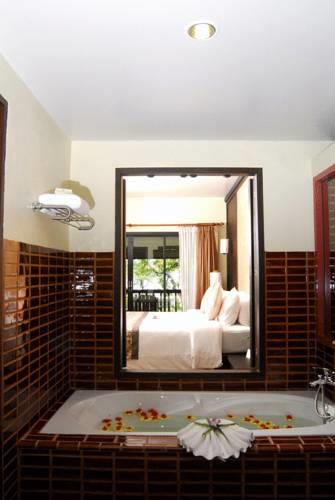 Отель Khaolak Paradise Resort