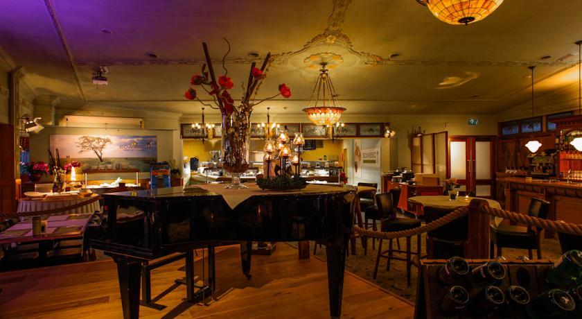 Отель Amicitia Hotel Sneek