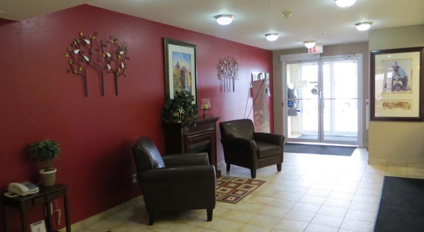 Отель Super 8 Whitecourt