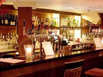 Отель Salty Dog Hotel & Bistro