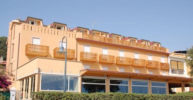 Отель Hotel Miramare
