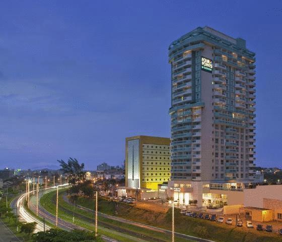 Отель Four Points by Sheraton Macaé