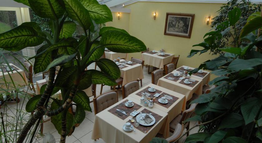 Отель Hotel Le Joli Bois