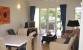 Апартаменты North Cove Waterfront Suites