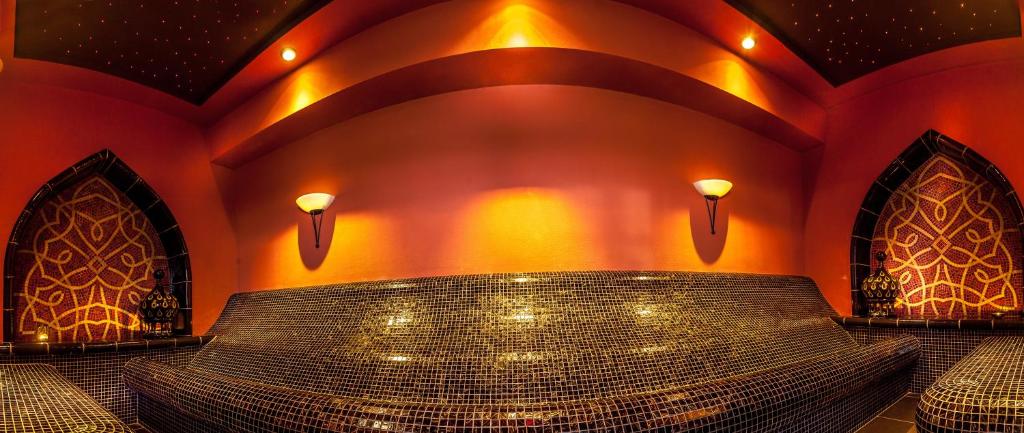 Отель Business Hotel Conference Center & Spa
