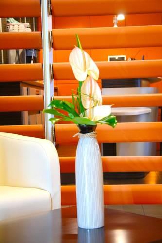 Отель Hotel Restaurant L'Hotan