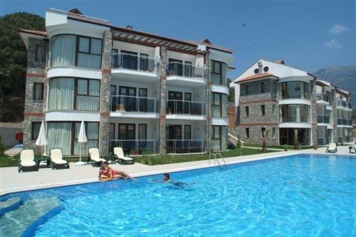 Nicholas Heights Deluxe Suite Hotel