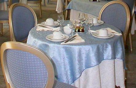 Отель Hôtel Le Rocher