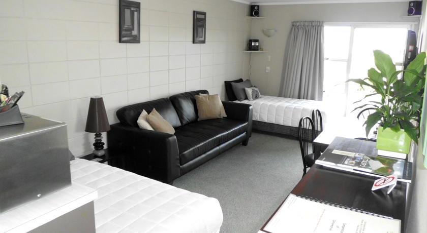 Birchlands Motel
