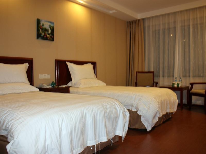 Хостел GreenTree Inn Wuhan Wuchang Railway Station Business Hotel