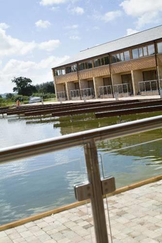 Апартаменты Tewitfield Marina Aparthotel